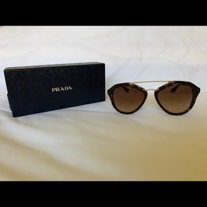 Prada Cinema Spr 12Q Sunglasses